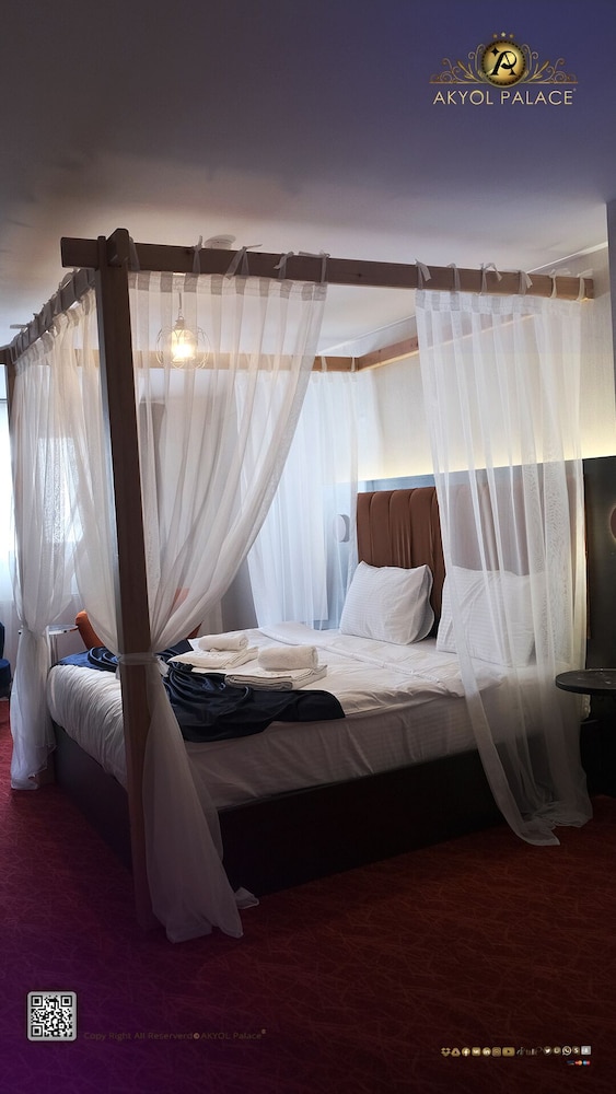 Deluxe Room - Photo 14