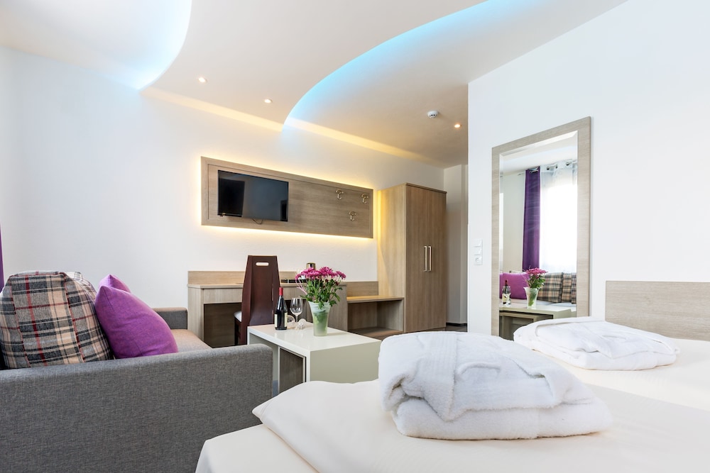 Superior Triple Room photo 2