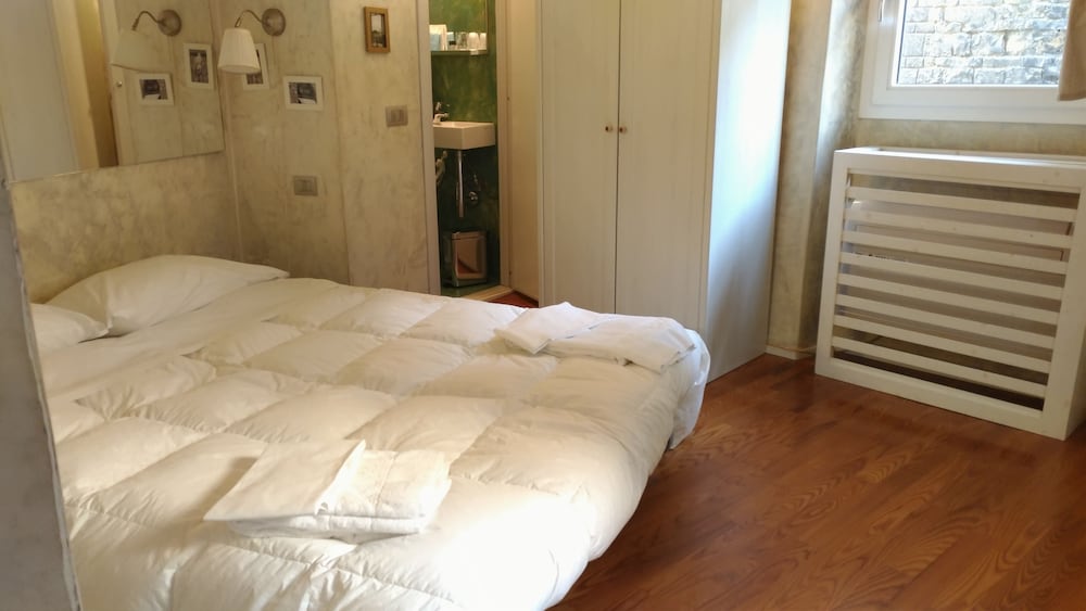 Standard Apartment, 1 Queen Bed, City View, Annex Building