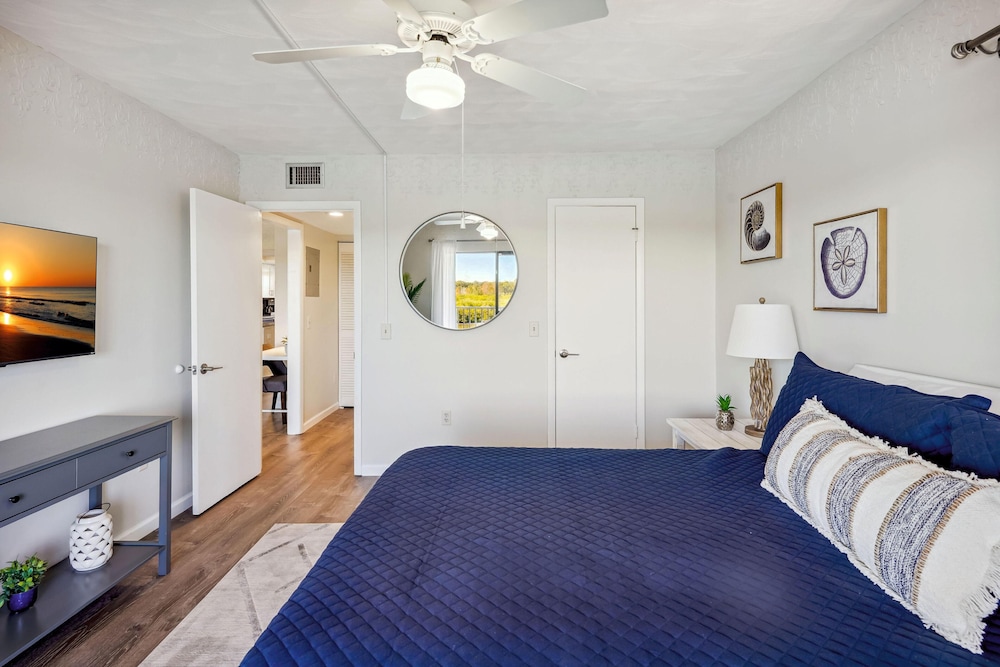 Condo, Multiple Beds (Bayshore Yacht & Tennis 409 - Premier) photo 3