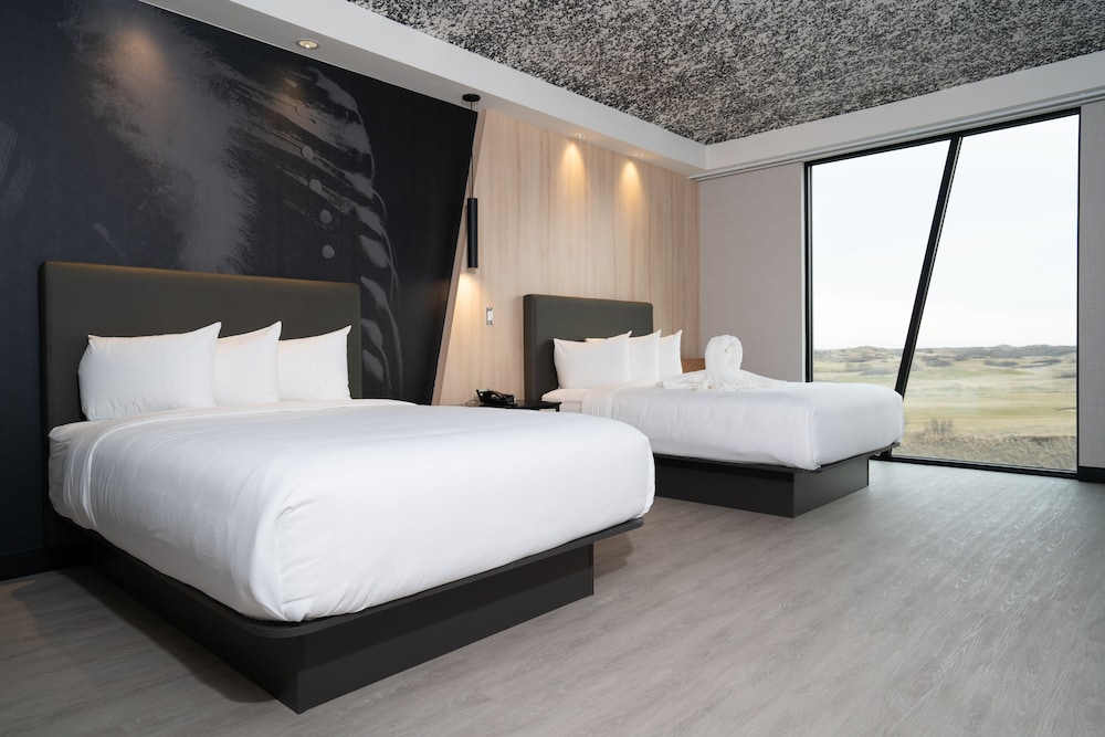 Standard 2 Queen Room Beds - Photo 4