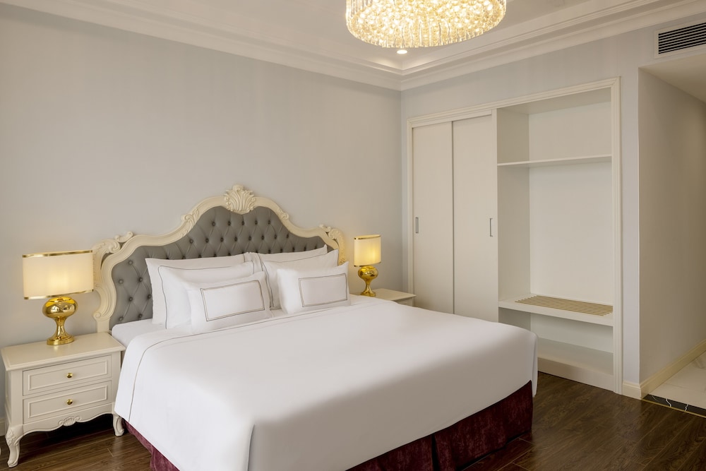 Deluxe Room - Photo 5