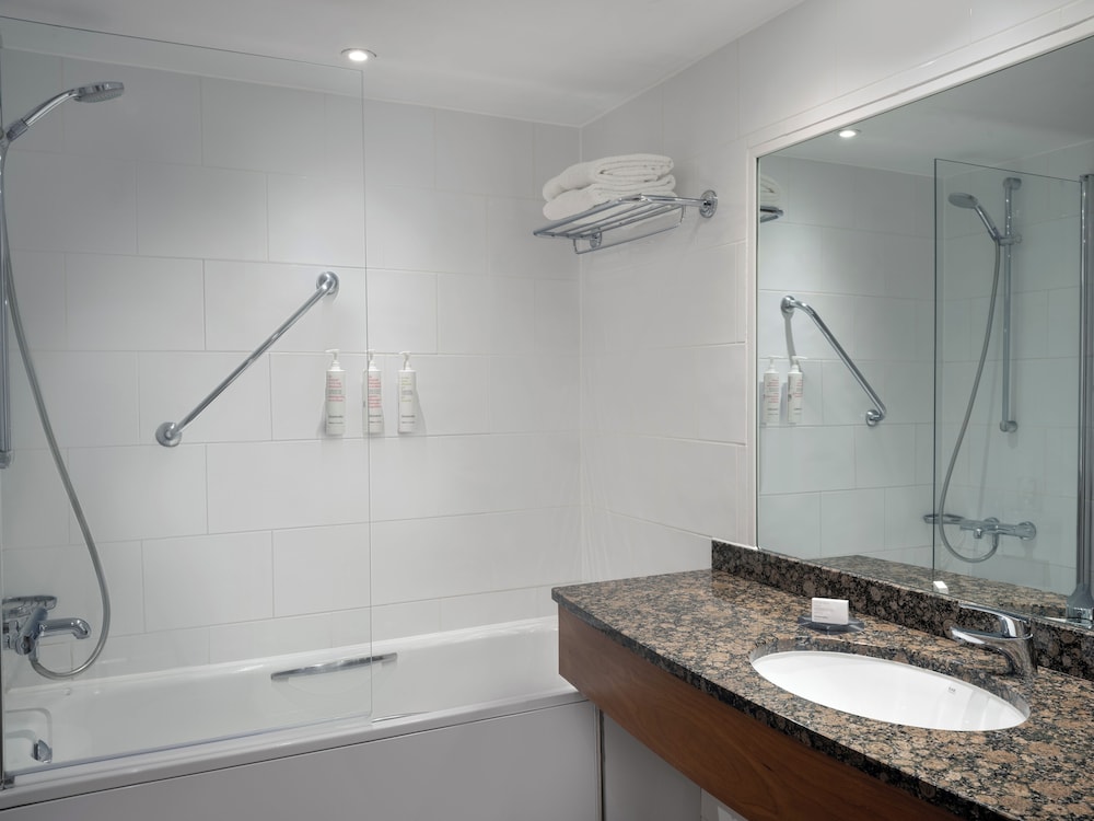 Suite, 1 Bedroom - Photo 5