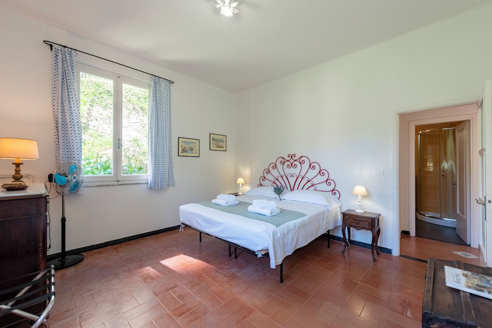 Family Apartment, Multiple Bedrooms (Middle Apartment Vernazza)