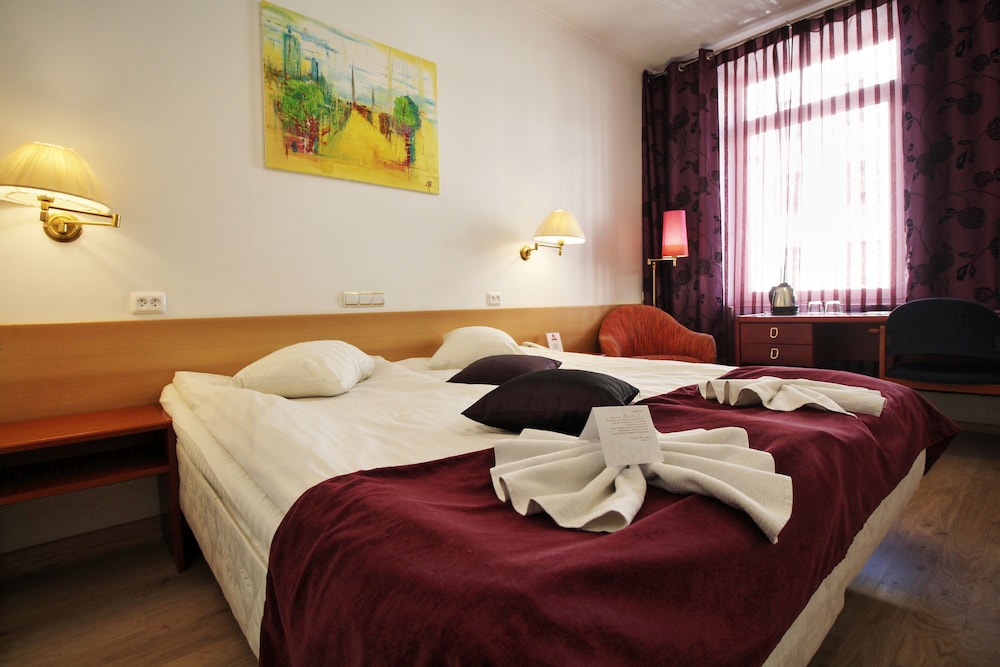 Double or Twin Room - Photo 20
