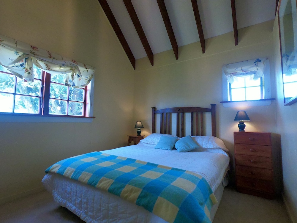 Stablehand Quarters 2 Bedrooms Self-Catering  Holiday House photo 2