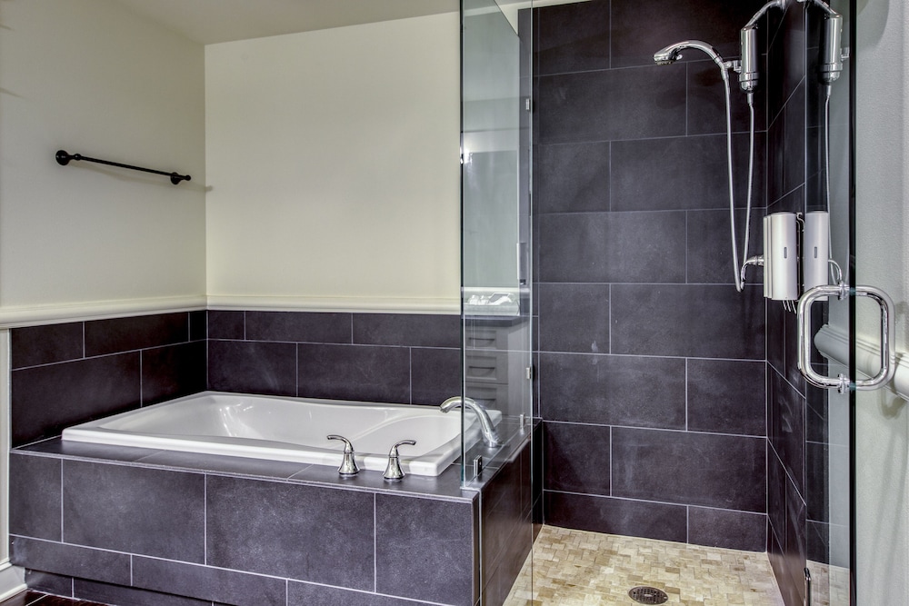 Premium Suite, 3 Bedrooms, Kitchen, Ocean View photo 2