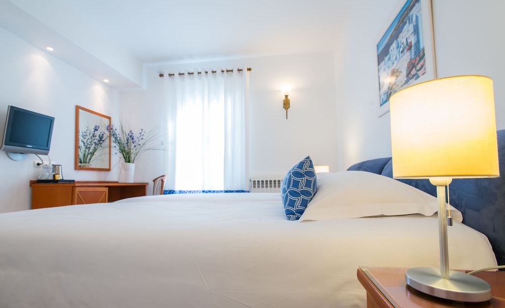 Standard Room, Sea View - Photo 6