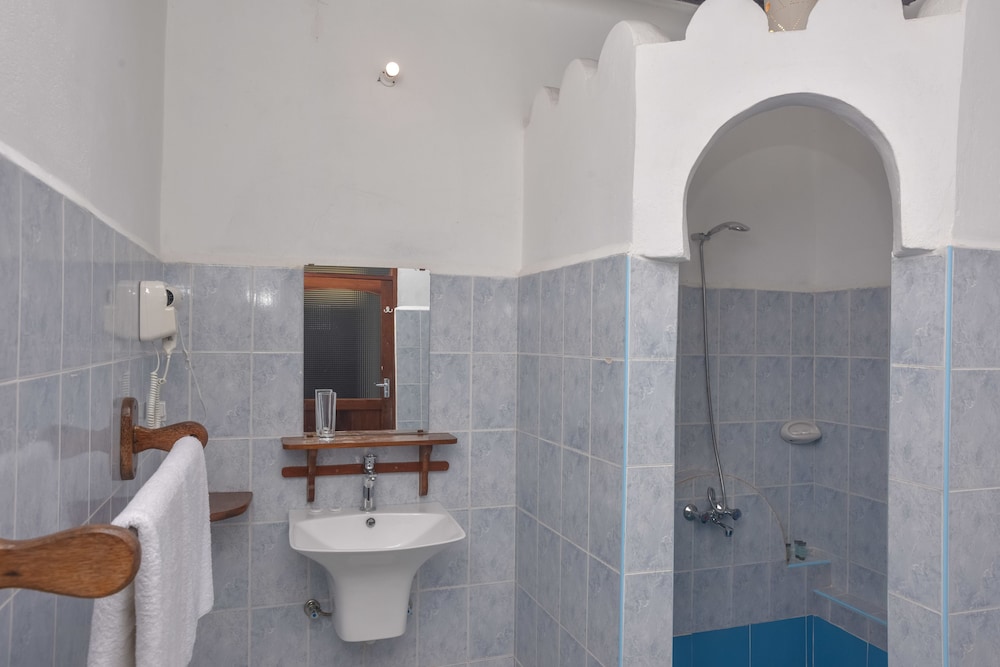 Deluxe Room, Ocean View - Photo 2