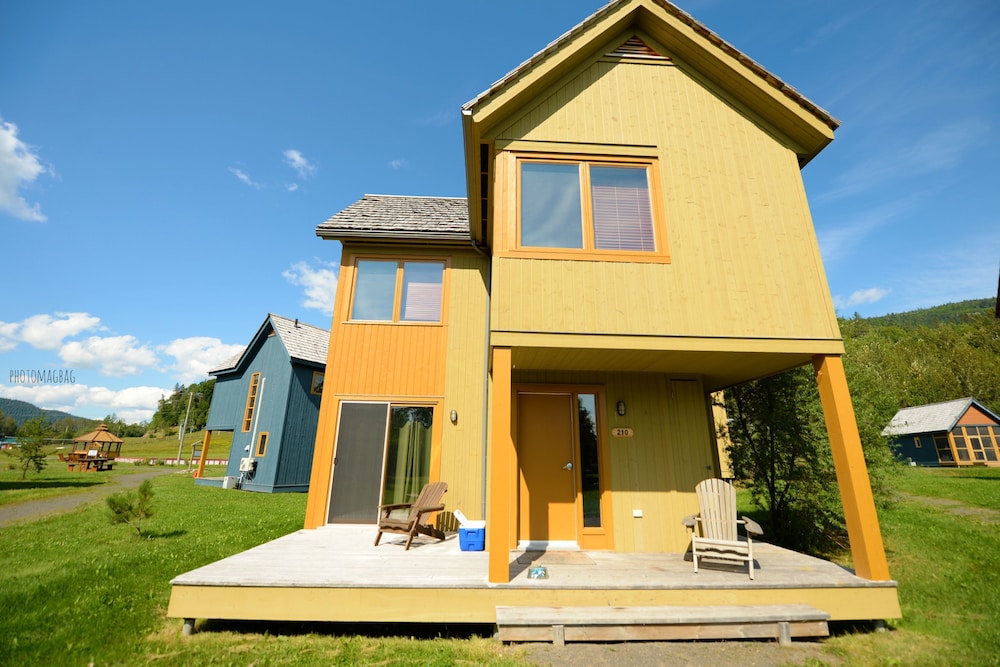Chalet, 2 Bedrooms (Tube Sliding Zone/Mountain Bike Trails in Summer)