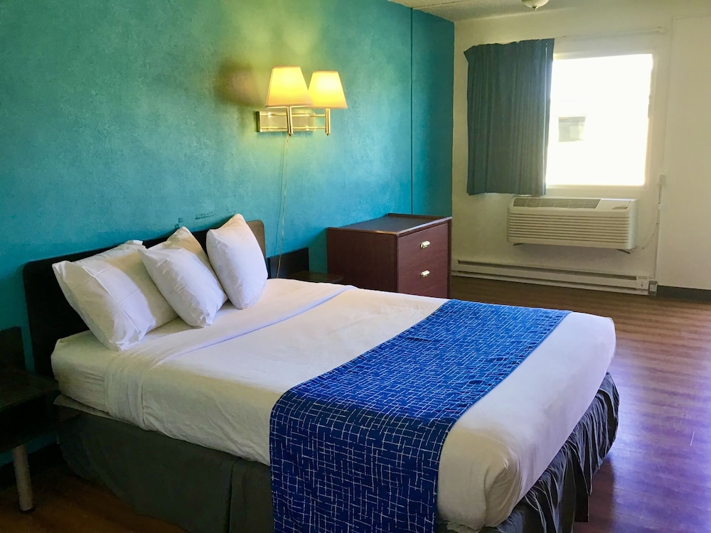 Room, 1 Queen Bed, Non Smoking photo 3