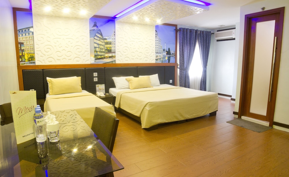 Euro suite two - Photo 2