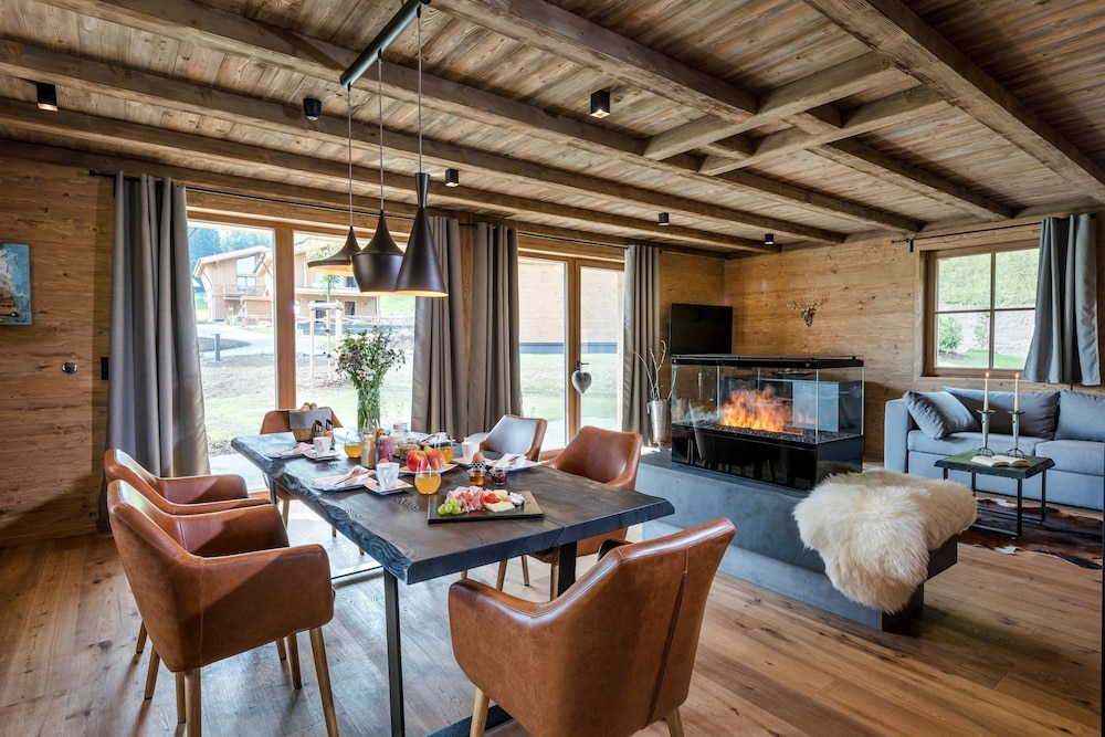 Luxury Chalet, 4 Bedrooms, Sauna, Mountain View photo 3