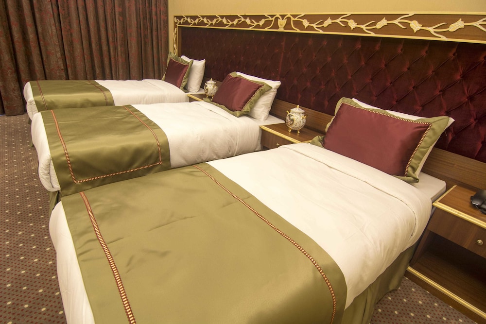 Standard Triple Room, 3 Twin Beds photo 3