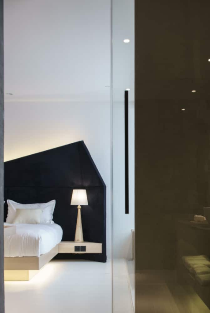 Standard Double Room ( No Window)