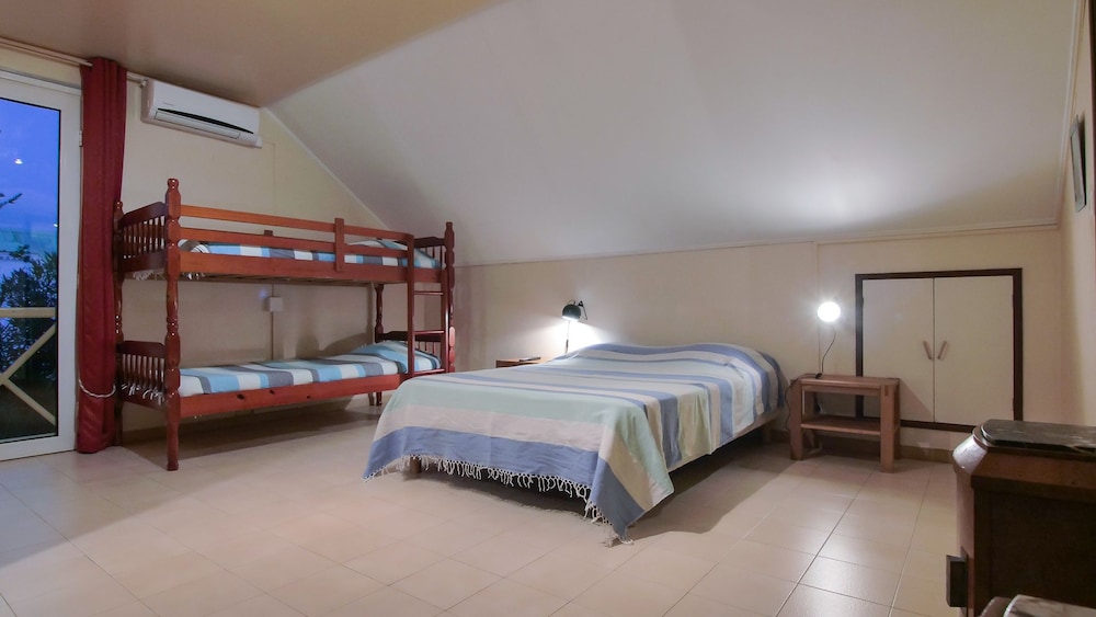 Romantic Room, 1 King Bed, Private Bathroom (1)
