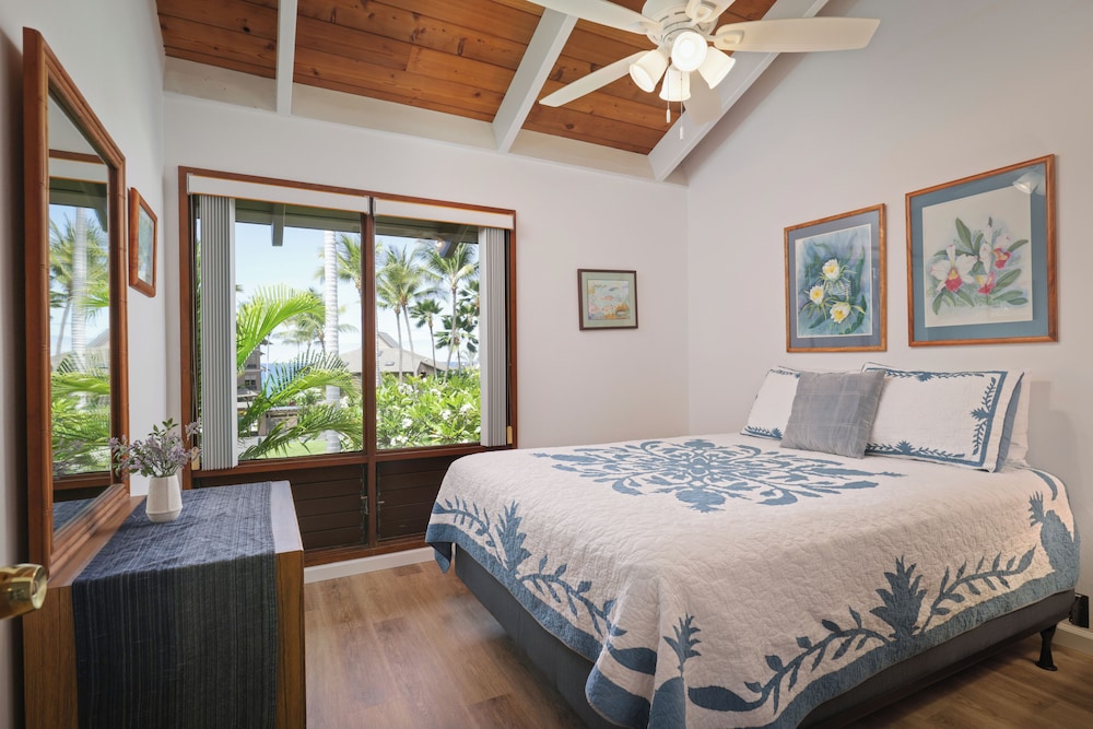 Room, Multiple Beds, Partial Ocean View photo 3