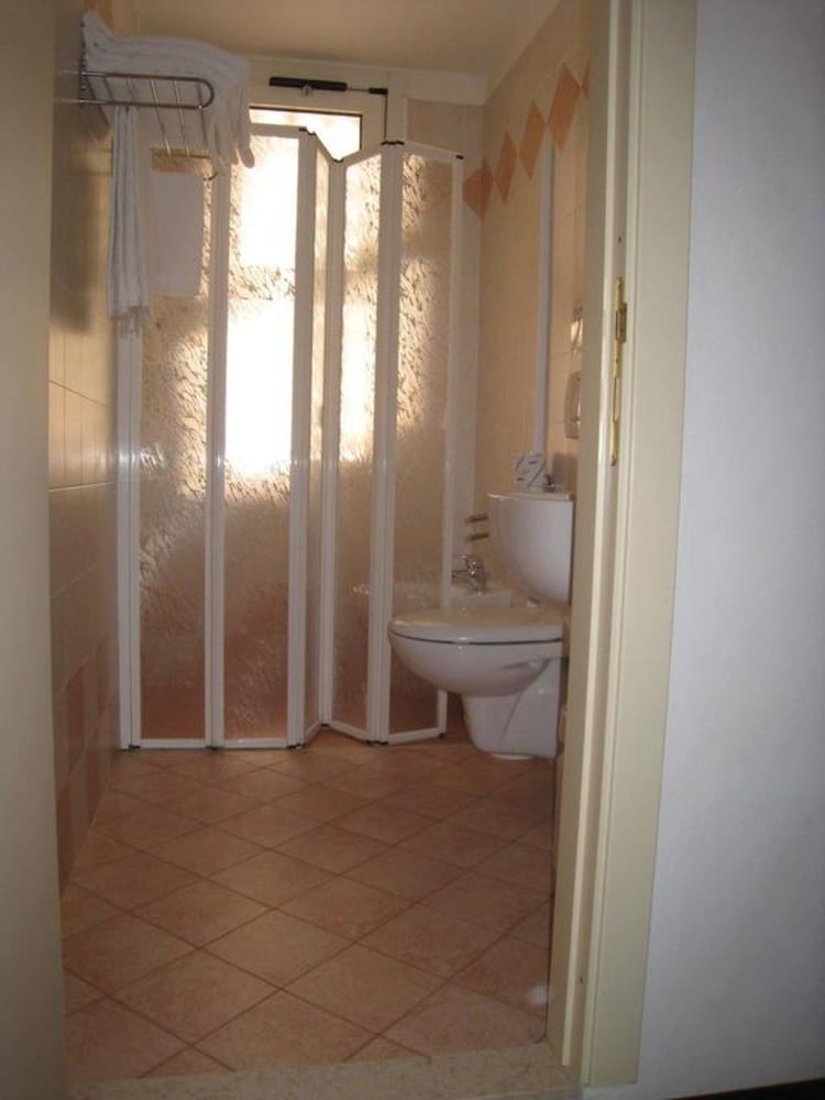 Triple Room, Non Smoking - Photo 6
