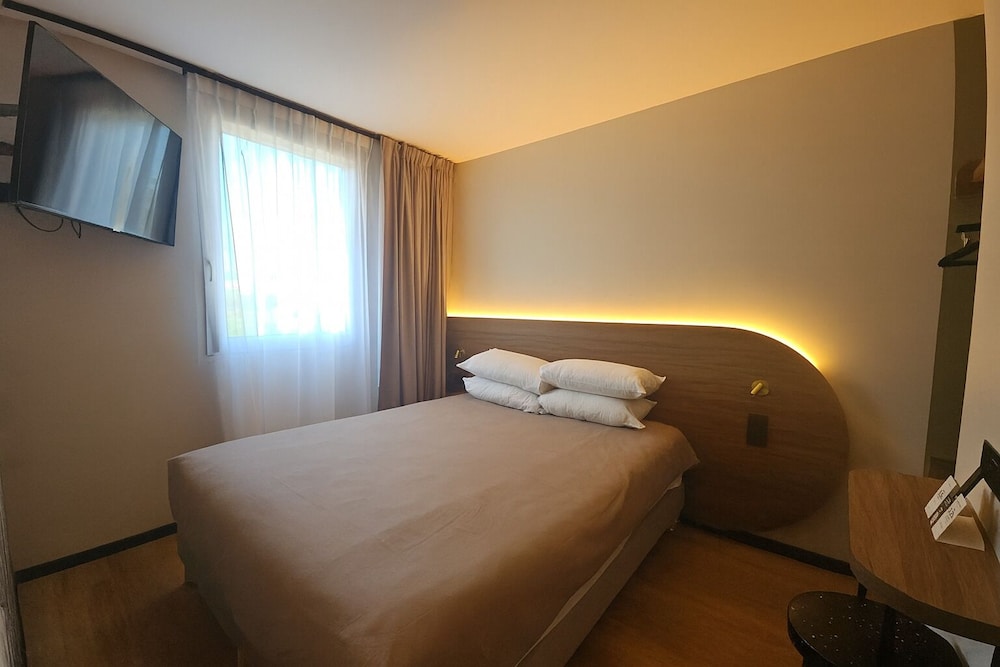Standard Room photo 3