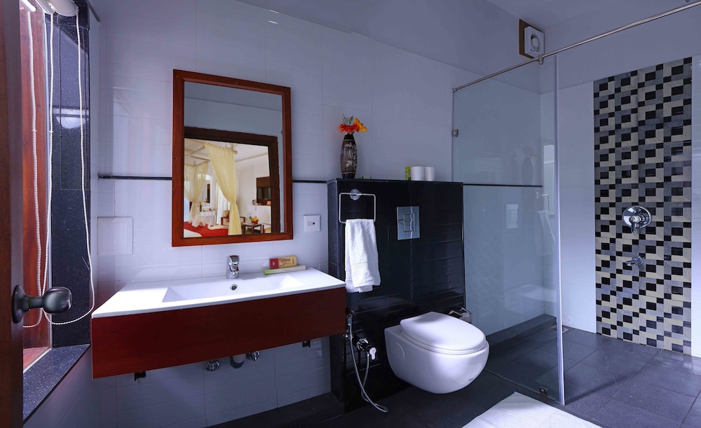 Romantic Luxury Suite photo 3