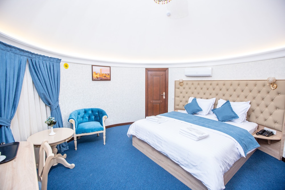 Deluxe Double Room - Photo 1