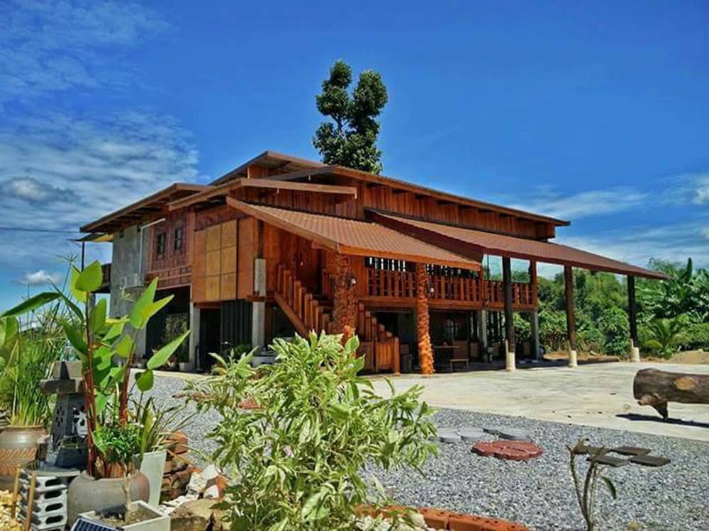 House, 3 Bedrooms photo 2