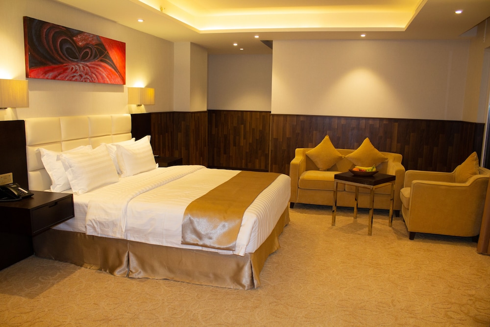 Premium Double or Twin Room, Multiple Beds - Photo 8