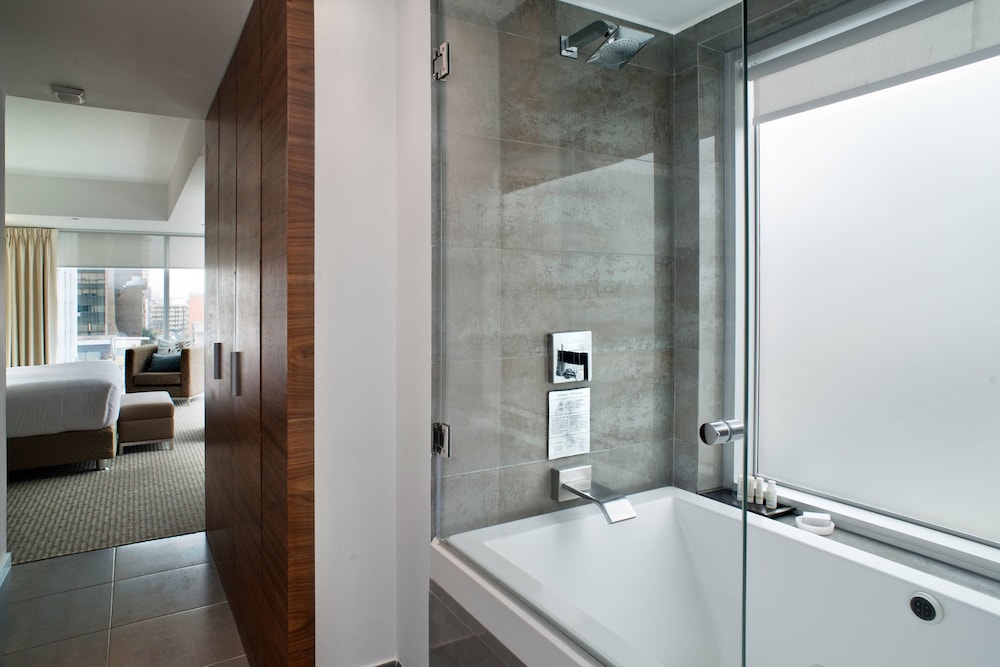Panoramic Suite, 1 Bedroom, City View photo 3