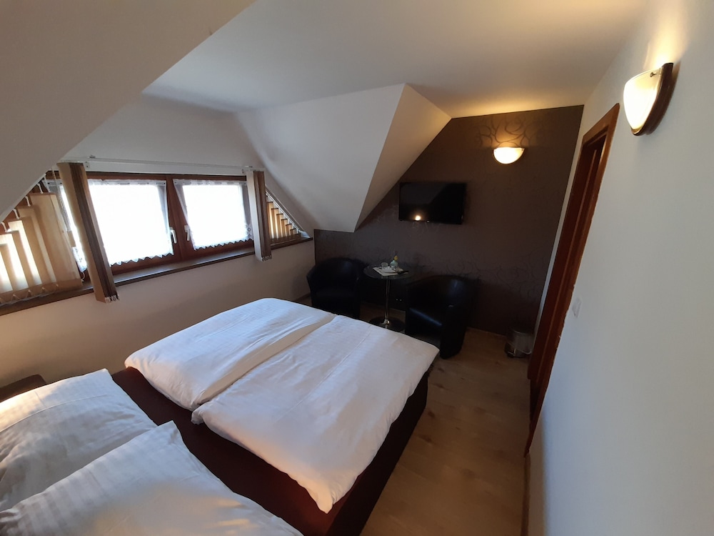 Standard Room photo 2