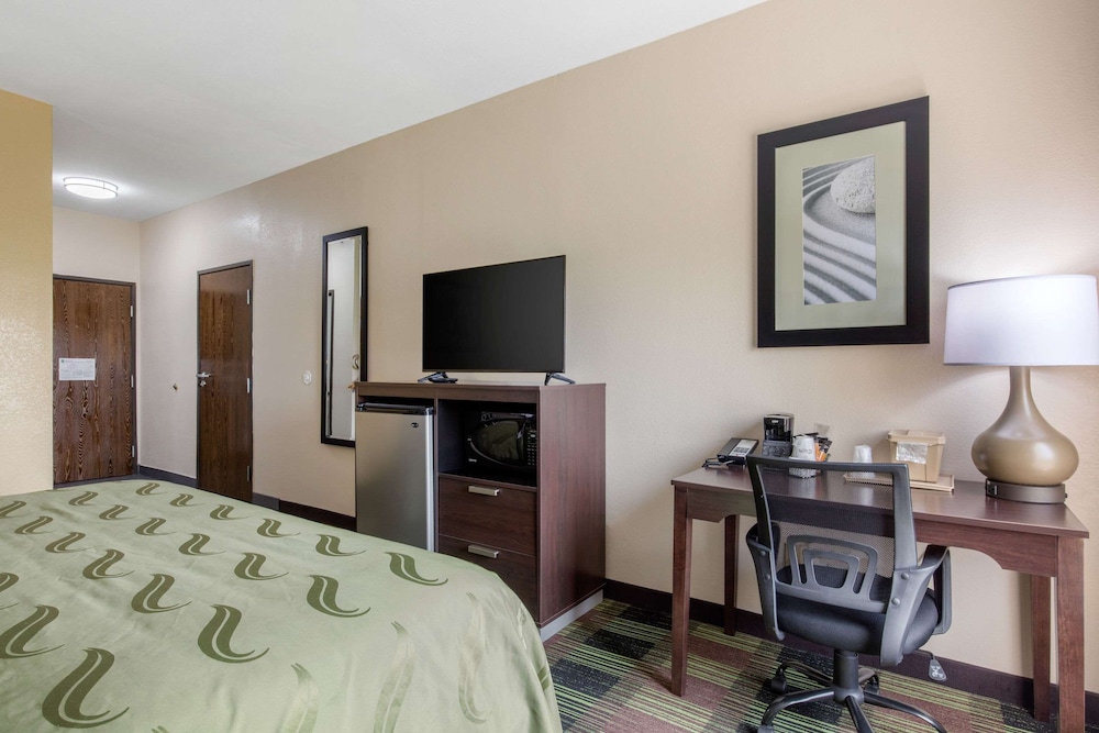 Standard Room, Non Smoking - Photo 4