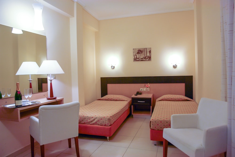 Standard Double or Twin Room, 1 Bedroom, Hill View photo 1