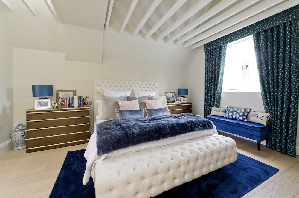 Stunning 5 bed Fulham Home w Indoor Pool Sauna and Private Garden, Photo 22
