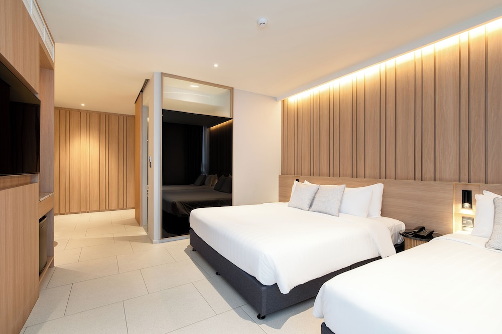 Premier Family Suite photo 3
