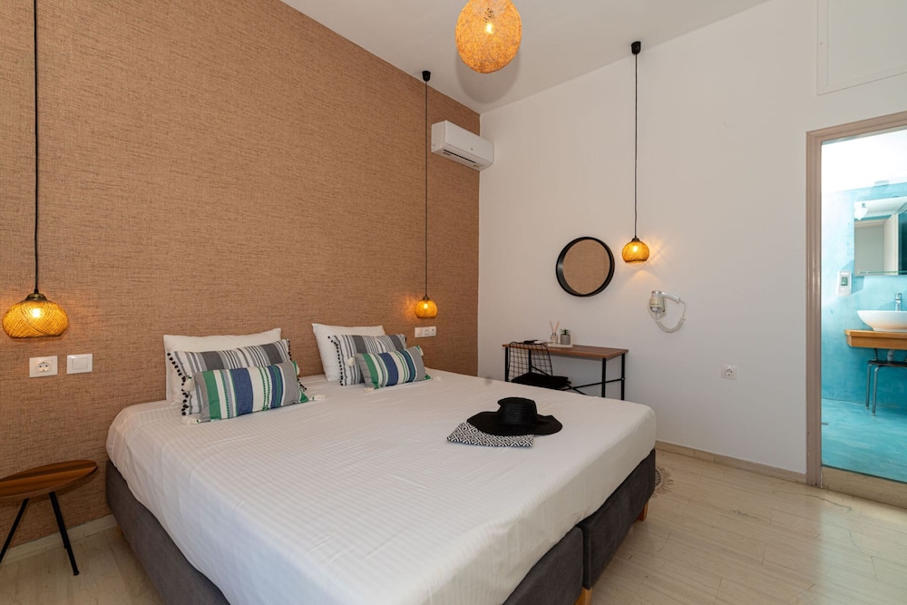 Triple Room - Photo 8