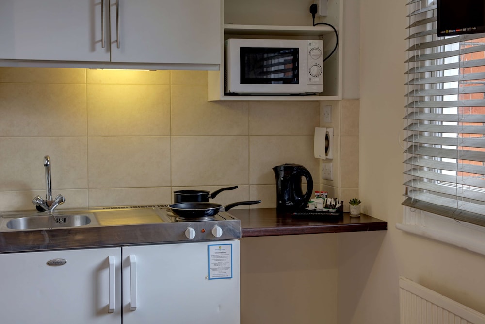 Standard Studio, 1 Double Bed, Non Smoking, Kitchenette - Photo 3