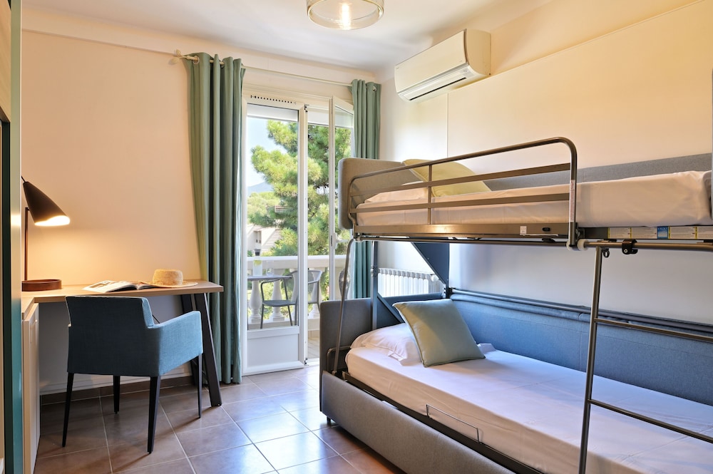 Family Suite, 3 Bedrooms photo 2