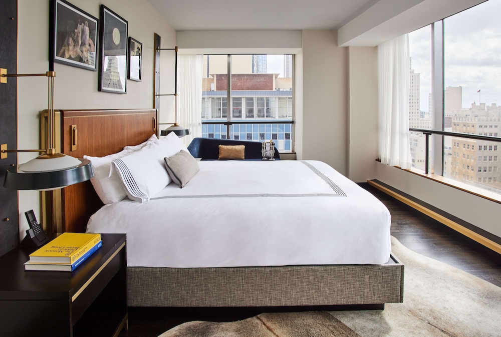 Deluxe Suite, Corner photo 2