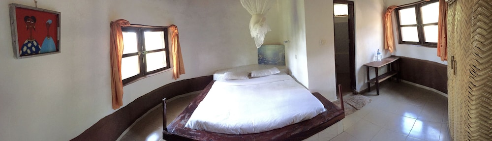 Traditional Bungalow, Partial Sea View, Garden Area photo 2