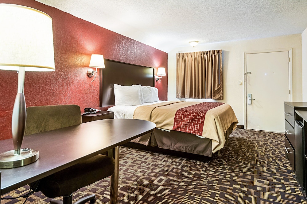 Superior Room, 1 King Bed, Non Smoking photo 2