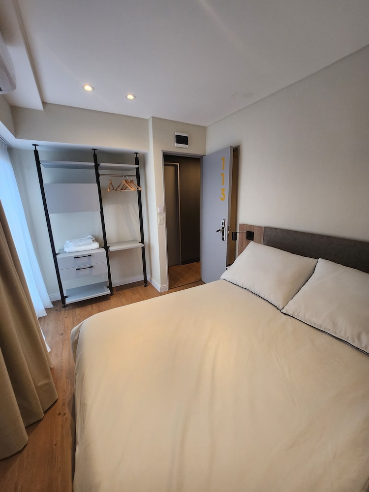 Elite Room