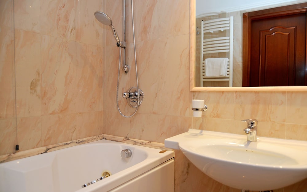 Superior Triple Room photo 3