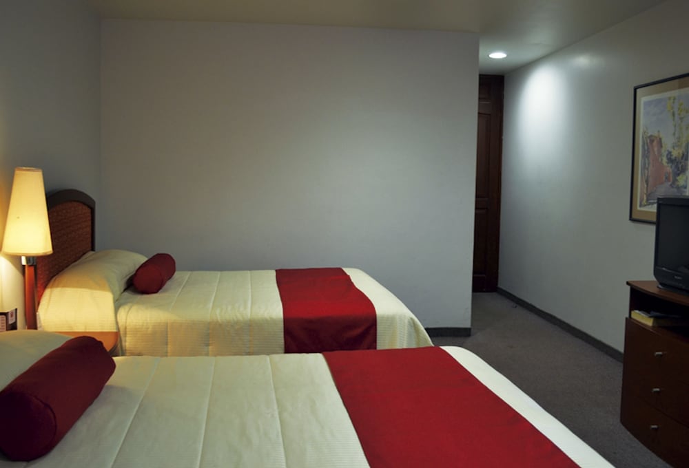 Standard Room, 2 Double Beds photo 3