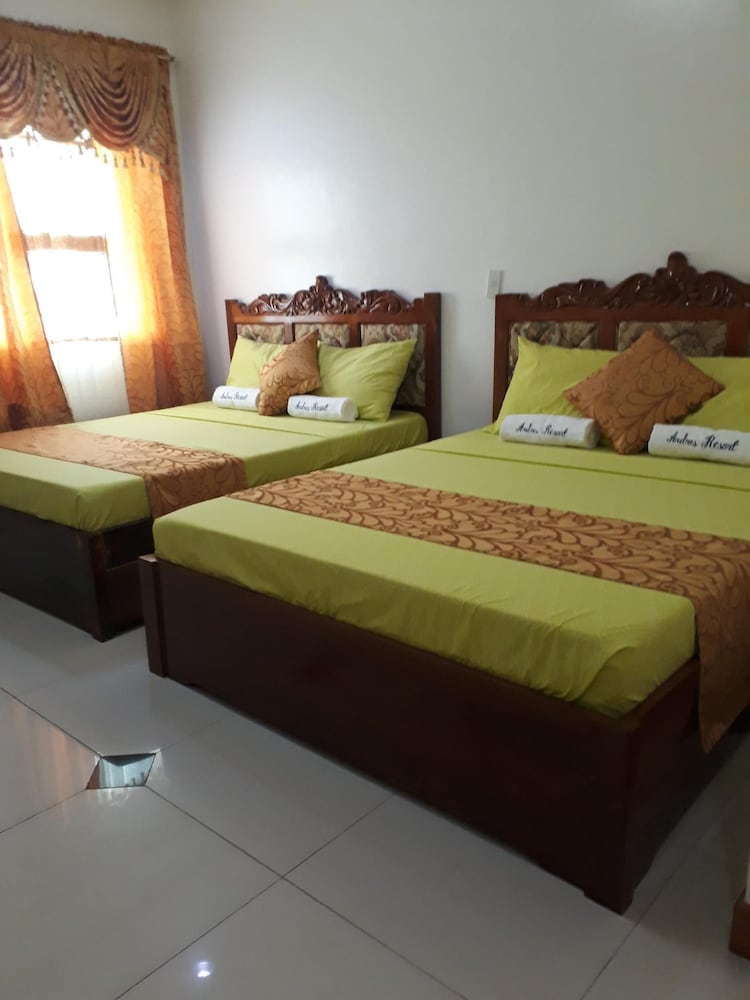 Deluxe Room, 2 Queen Beds, Pool View, Garden Area