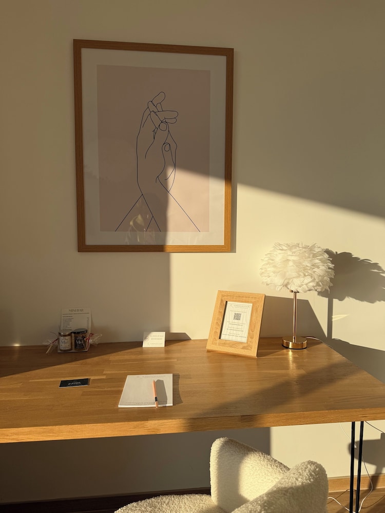 Deluxe Double Room, 1 King Bed, Valley View