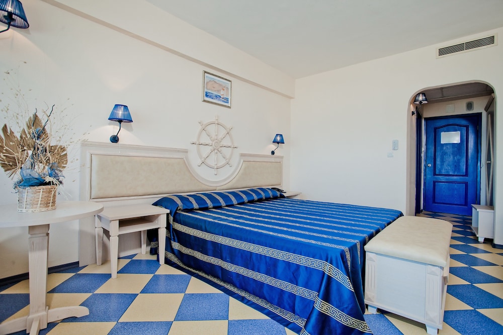 Double Room, Sea View - Photo 7