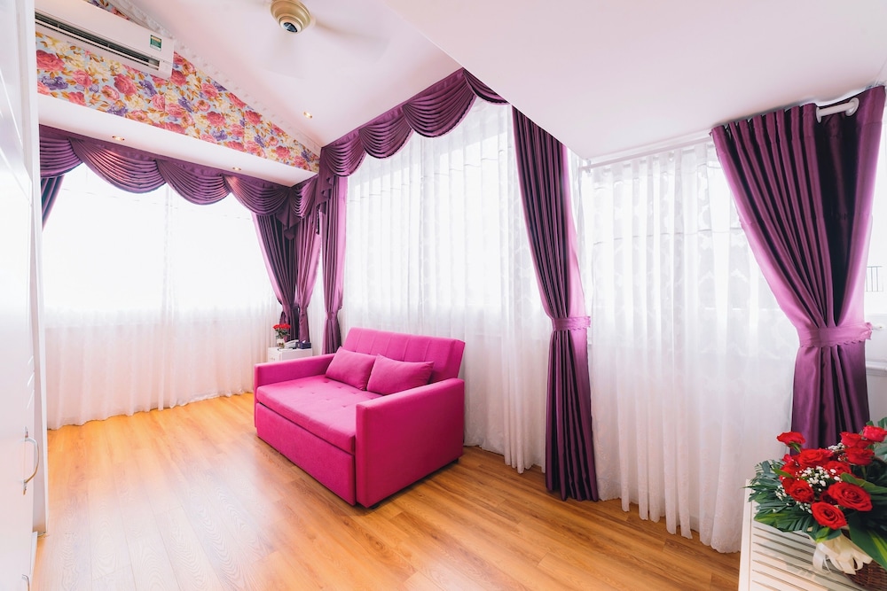 Deluxe Studio, City View - Photo 3