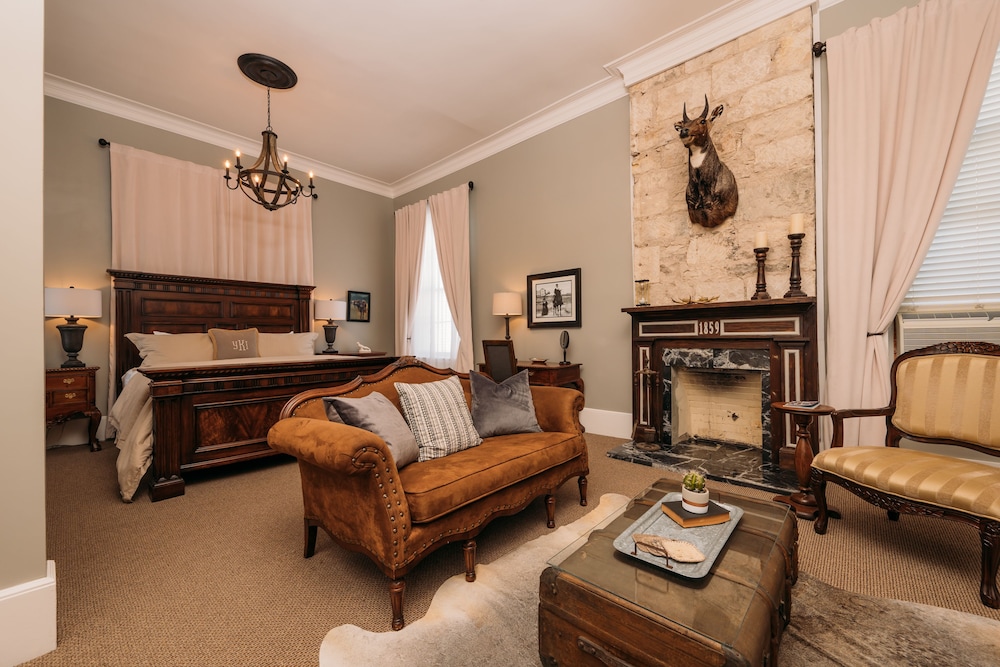 William Bird Grand Suite