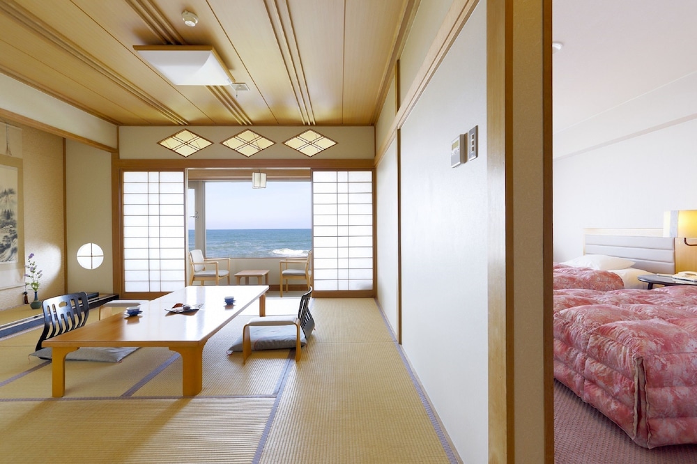 Japanese Western Style, Run Of House, Ocean View, For 5 Guests photo 1