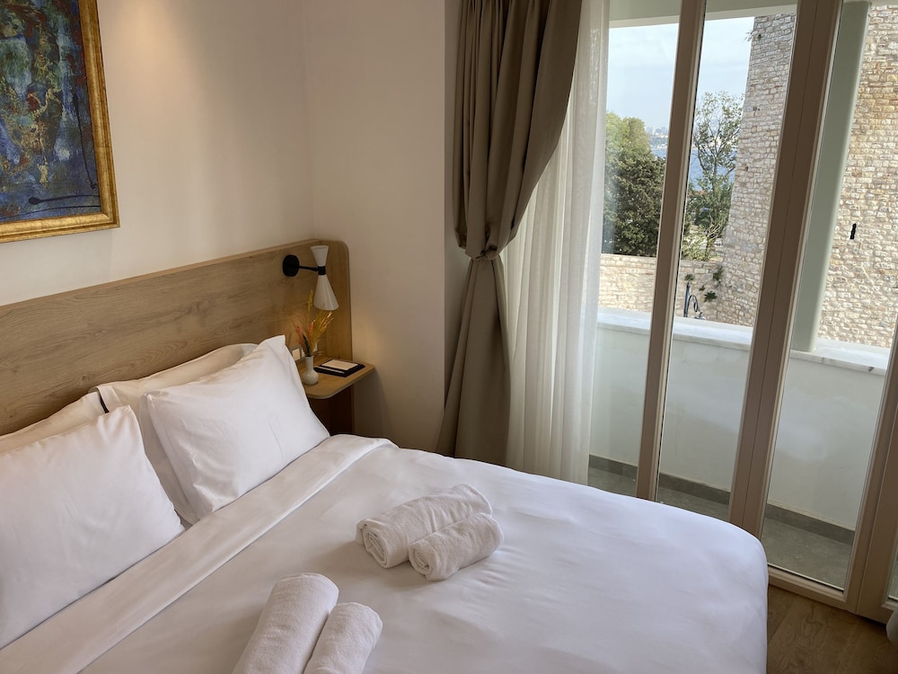 Superior Room with City View photo 2