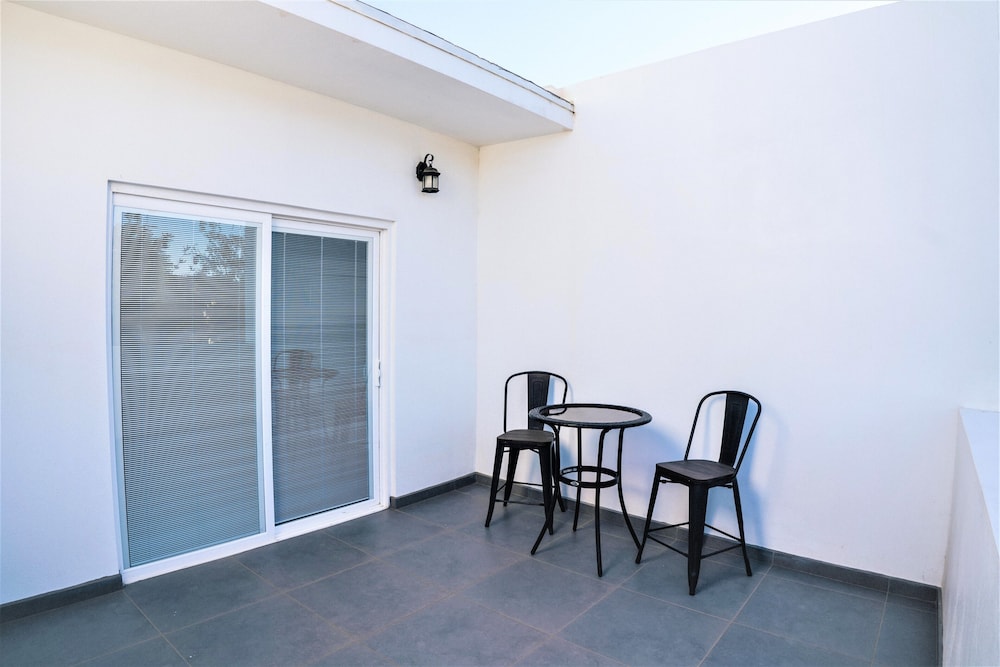 Family Townhome photo 3